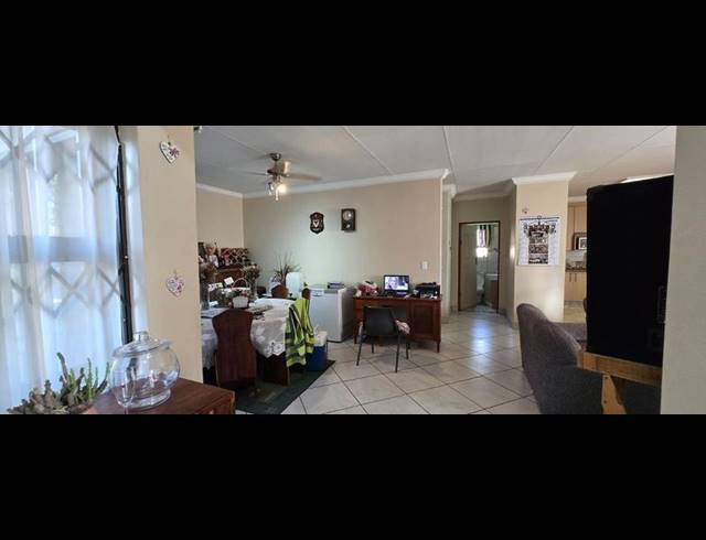 3 BEDROOM HOUSE FOR SALE IN GHOLFSIG
